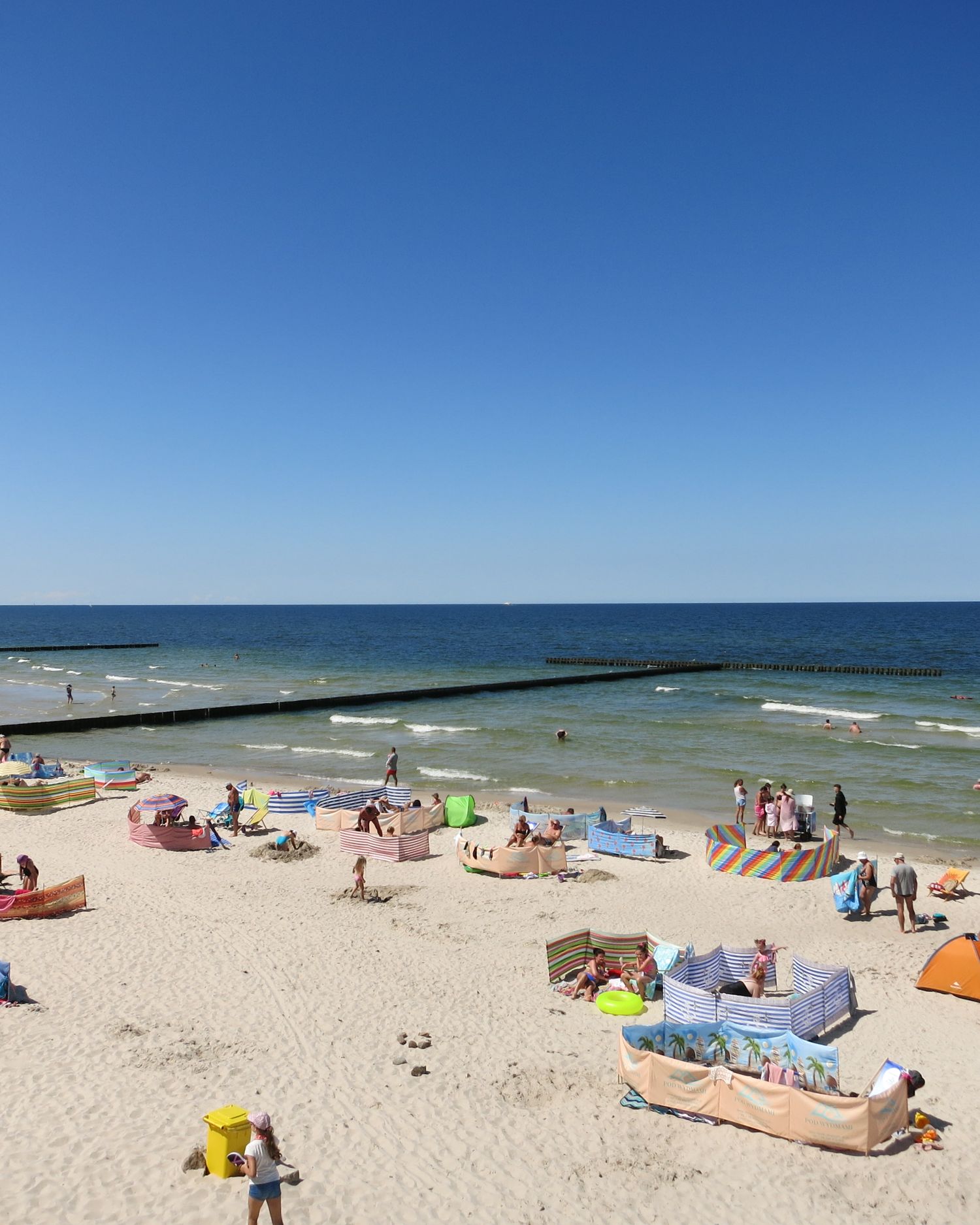 Galeria: Plaża nad Bałtykiem w Dźwirzynie
