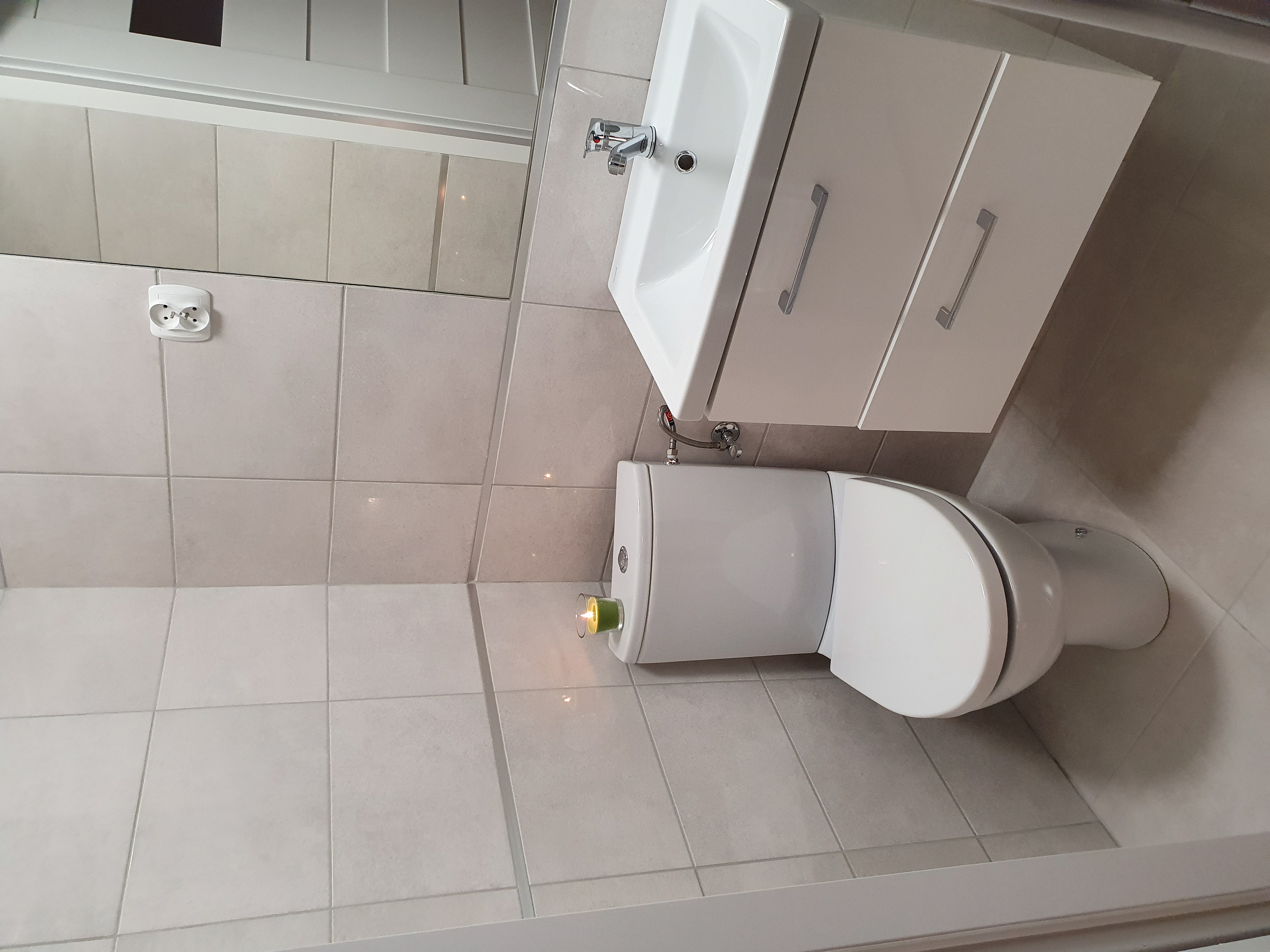 Galeria: Pokój z łazienką