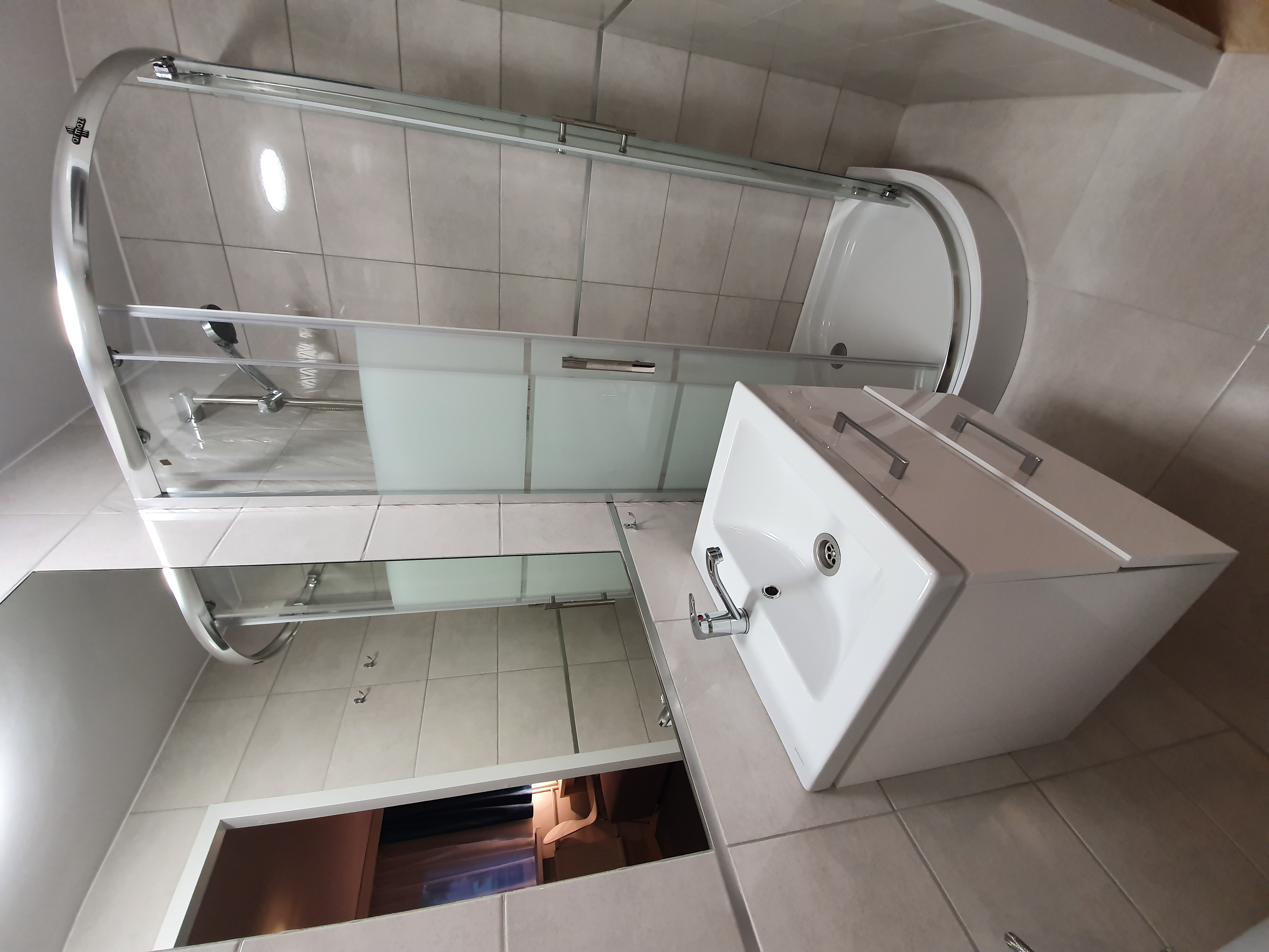 Galeria: Pokój z łazienką